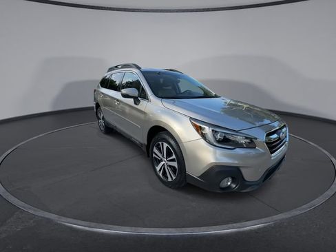 Used 2019 Subaru Outback 2.5i Limited AWD/4WD image 2