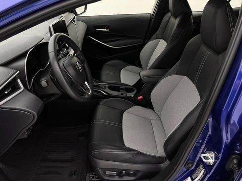 Used 2025 Toyota Corolla XSE image 11