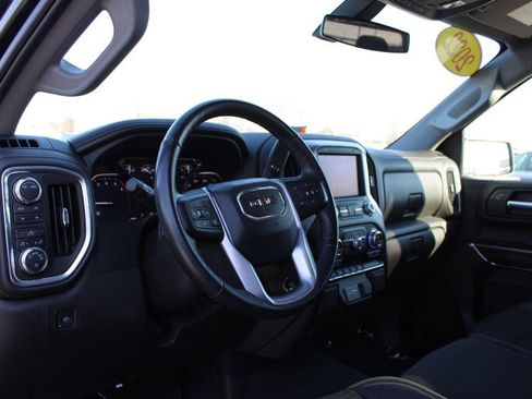 Used 2022 GMC Sierra 1500 SLE w/ X31 Off-Road Package image 17
