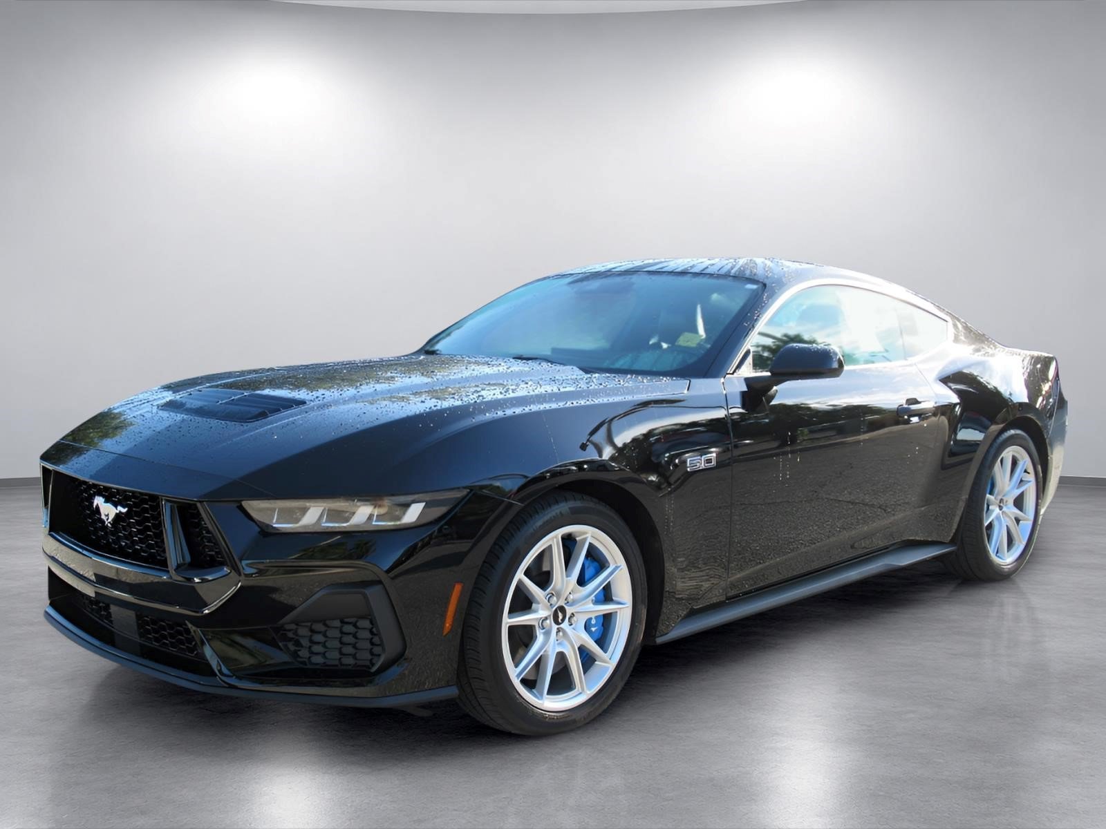 Used 2024 Ford Mustang GT Premium RWD image 3