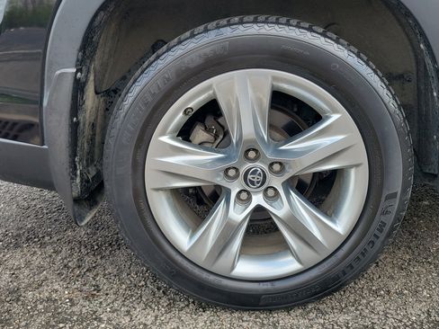 Used 2016 Toyota Highlander Limited image 7