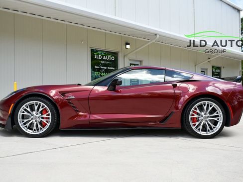Used 2017 Chevrolet Corvette Z06 RWD image 3