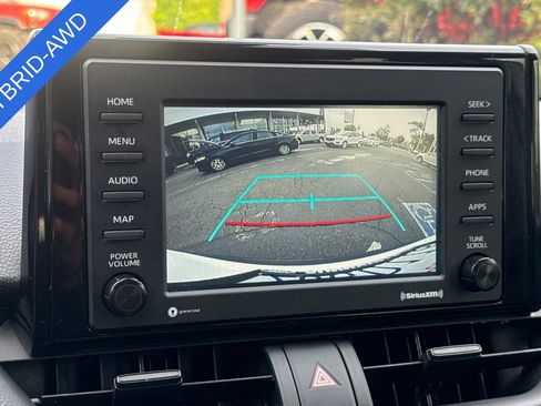 Used 2022 Toyota RAV4 LE image 19