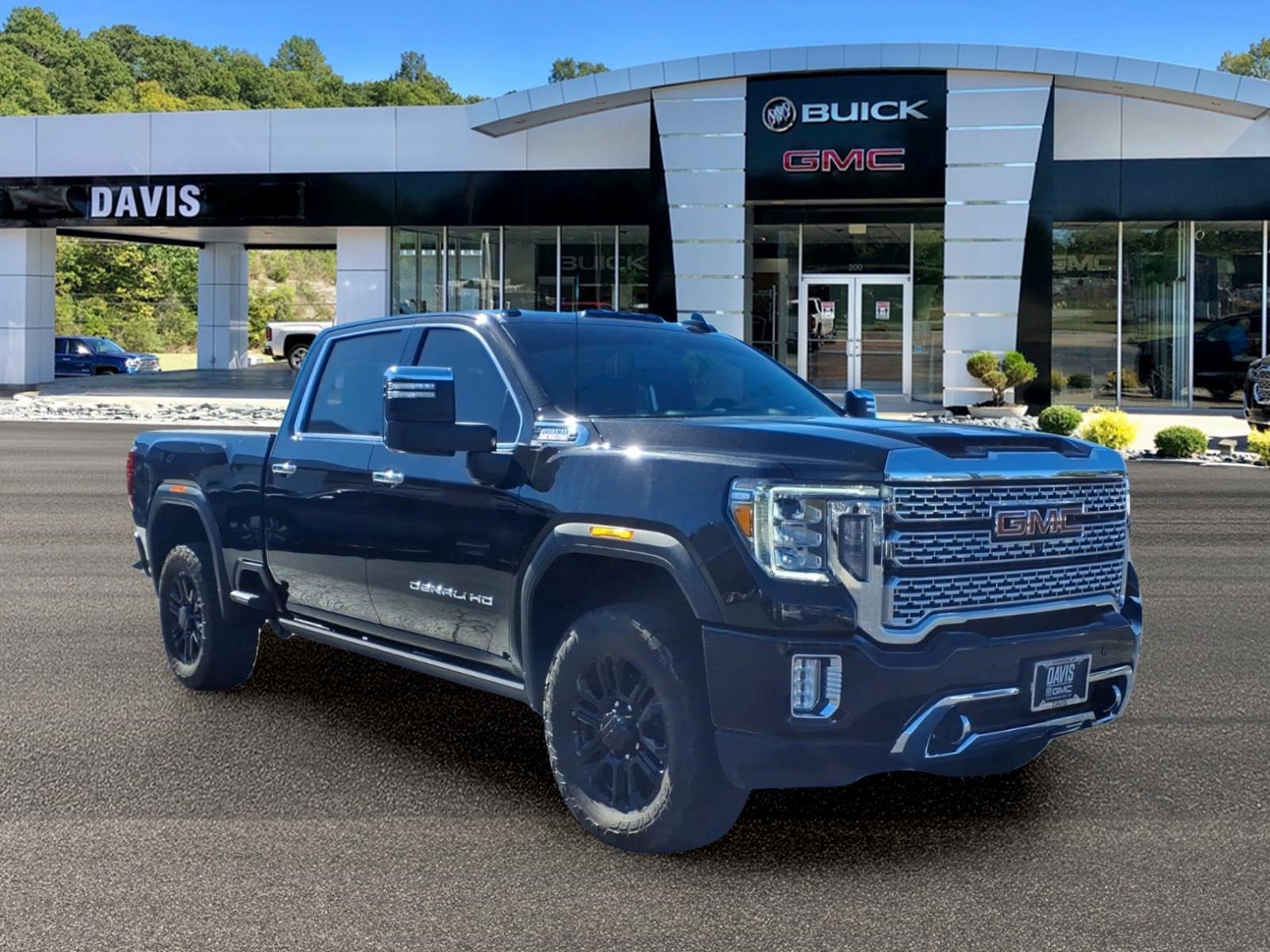 Used 2022 GMC Sierra 3500 Denali w/ Denali Black Diamond Edition AWD/4WD image 1