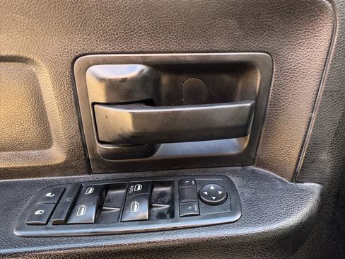 Used 2013 RAM 1500 Express image 31