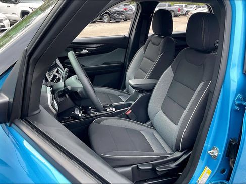 Used 2025 Chevrolet TrailBlazer LS w/ LS Confidence Package image 7