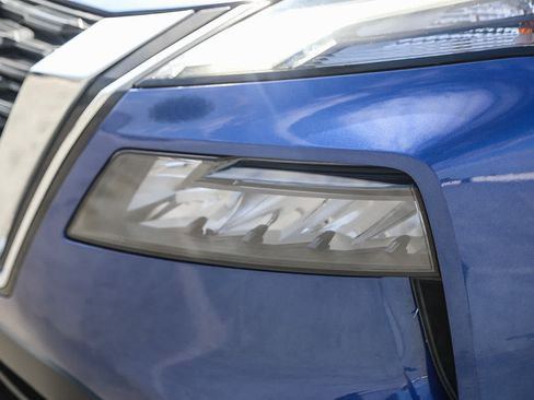 Used 2023 Nissan Rogue S FWD image 10