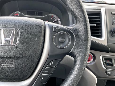 Used 2017 Honda Ridgeline RTS image 24