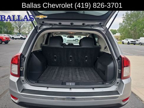 Used 2017 Jeep Compass High Altitude FWD image 26
