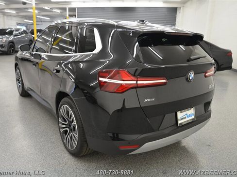 Used 2025 BMW X3 xDrive30i w/ Premium Package image 11