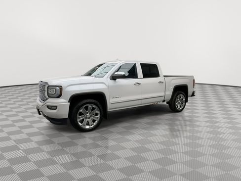 Used 2017 GMC Sierra 1500 Denali w/ Denali Ultimate Package AWD/4WD image 39