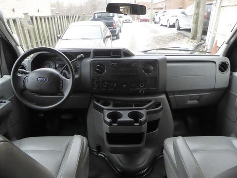 Used 2011 Ford E-350 and Econoline 350 XL w/ PWR Windows & Locks Group image 8