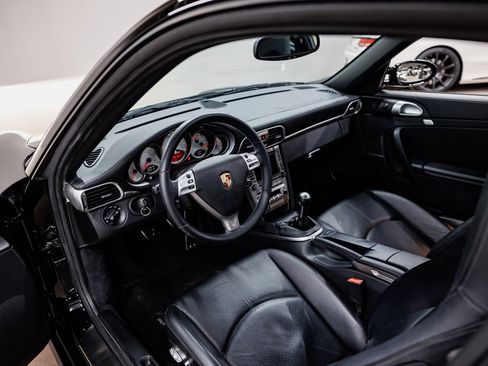 Used 2005 Porsche 911 Carrera S image 35