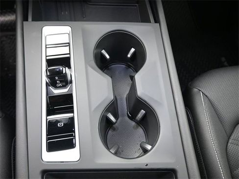 New 2026 Volkswagen Atlas SE image 9