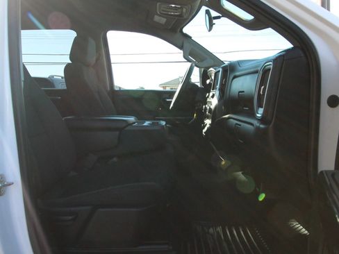 Used 2020 Chevrolet Silverado 3500 LT image 10