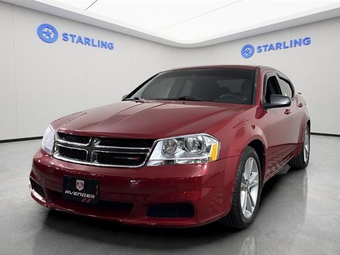 Used 2013 Dodge Avenger SE image 16