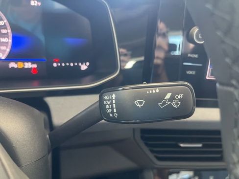 New 2026 Volkswagen Jetta SE FWD image 12