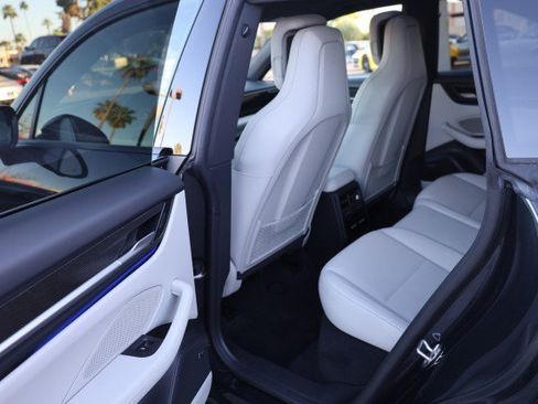Used 2025 Porsche Macan 4 Electric AWD/4WD image 37
