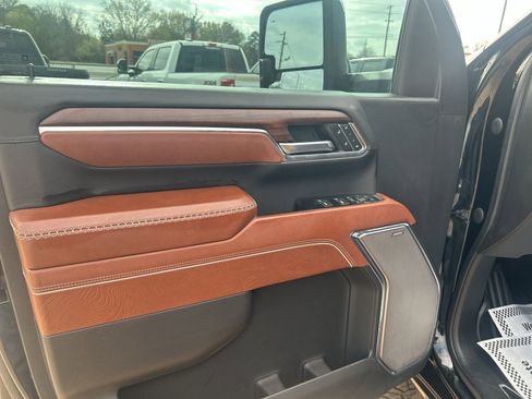 Used 2024 GMC Sierra 2500 Denali Ultimate image 18