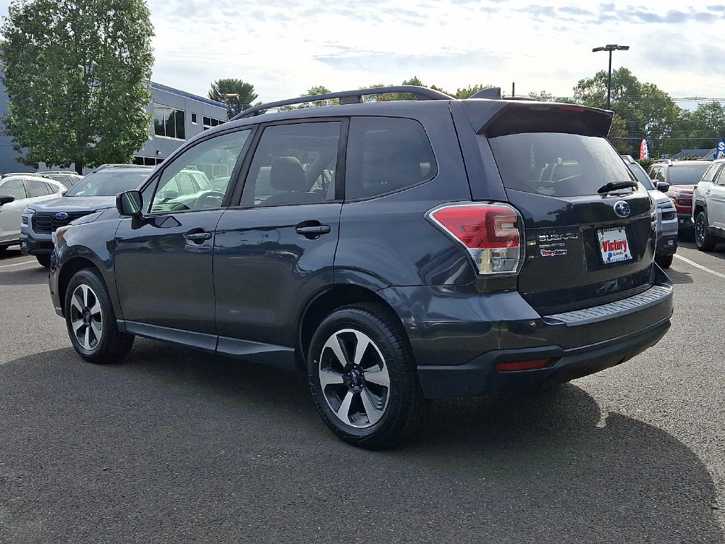 Used 2017 Subaru Forester 2.5i Premium AWD/4WD image 2
