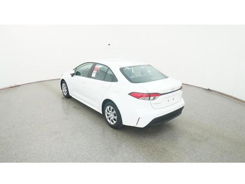 New 2026 Toyota Corolla LE image 5