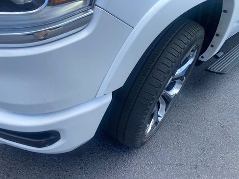 Used 2024 RAM 1500 Limited AWD/4WD image 2