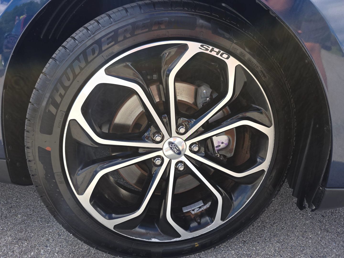 Used 2016 Ford Taurus SHO AWD/4WD image 43