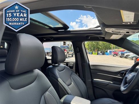 New 2025 Jeep Compass Limited w/ Sun & Sound Group image 16