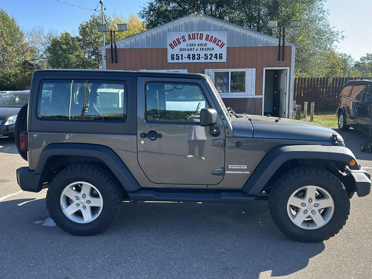 Used 2017 Jeep Wrangler Sport w/ Quick Order Package 24S AWD/4WD image 4