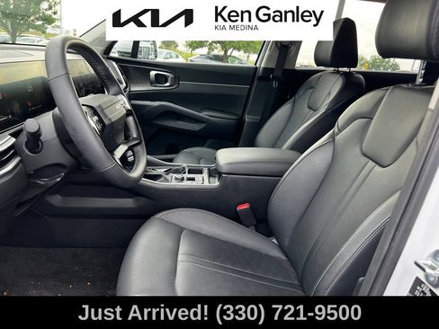 Used 2026 Kia Sorento S FWD image 11