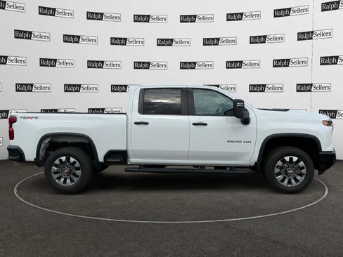 Used 2025 Chevrolet Silverado 2500 Custom w/ Custom Convenience Package AWD/4WD image 7