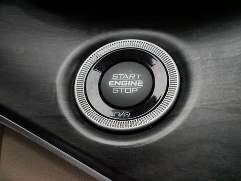 Used 2023 Jeep Grand Cherokee Limited w/ MOPAR Finishing Package image 27