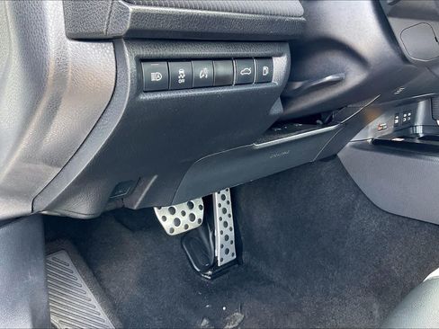 Used 2025 Toyota Camry SE FWD image 36