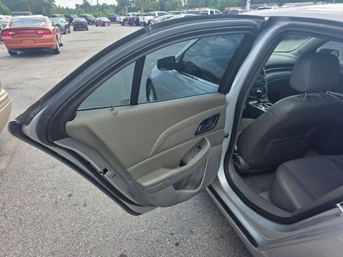 Used 2015 Chevrolet Malibu LT FWD image 8