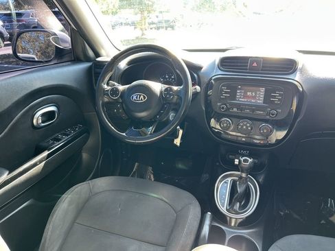 Used 2014 Kia Soul ! image 9