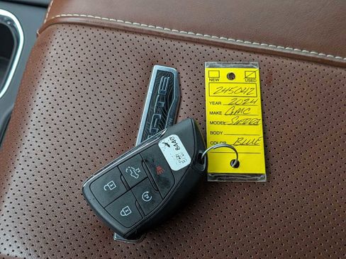 Used 2024 GMC Sierra 2500 Denali Ultimate image 35