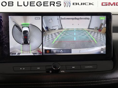 Used 2025 Nissan Rogue Platinum image 25