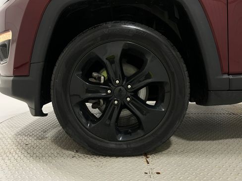 Used 2021 Jeep Compass Latitude w/ Sun and Sound Group AWD/4WD image 39