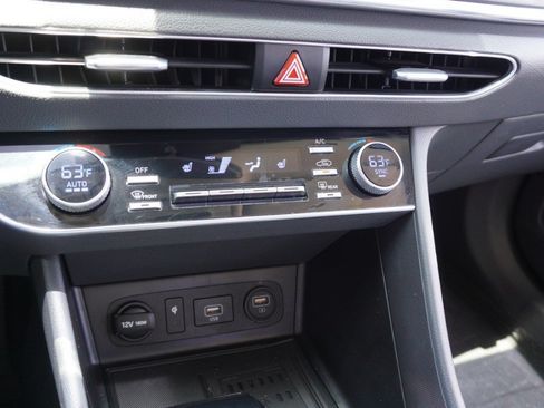 Used 2021 Hyundai Sonata SEL w/ Convenience Package FWD image 18