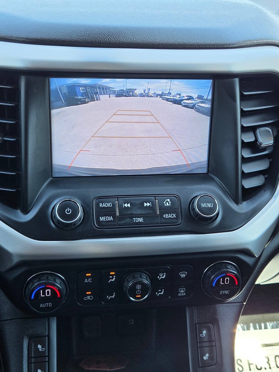 Used 2018 GMC Acadia SLT FWD image 10