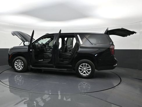 Used 2025 Chevrolet Tahoe LS RWD image 30