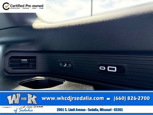 Certified 2022 Jeep Wagoneer Series III w/ Premium Group I AWD/4WD image 34
