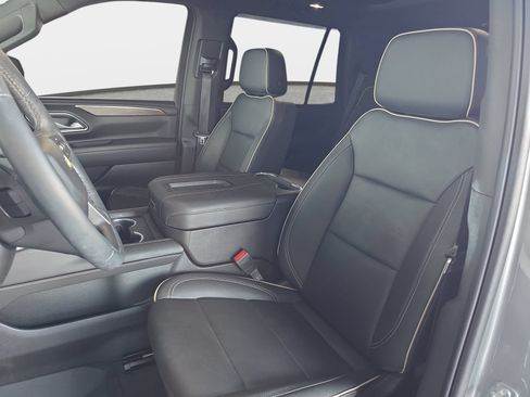 Used 2024 Chevrolet Tahoe Premier AWD/4WD image 15