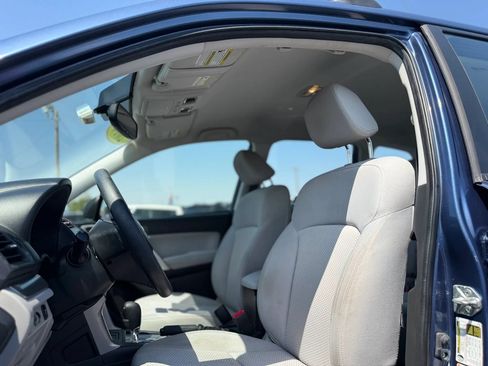 Used 2014 Subaru Forester 2.5i AWD/4WD image 12