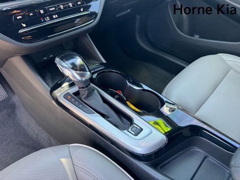 Used 2025 Buick Envista Avenir FWD image 24