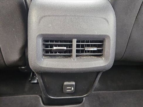 Used 2019 Chevrolet Equinox LT FWD image 15