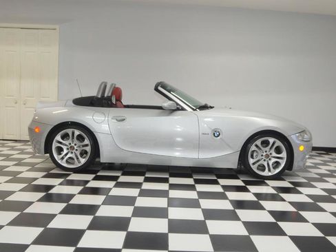 Used 2005 BMW Z4 3.0i RWD image 11