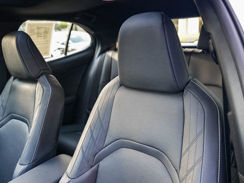 Used 2024 Lexus UX 250h F Sport image 25