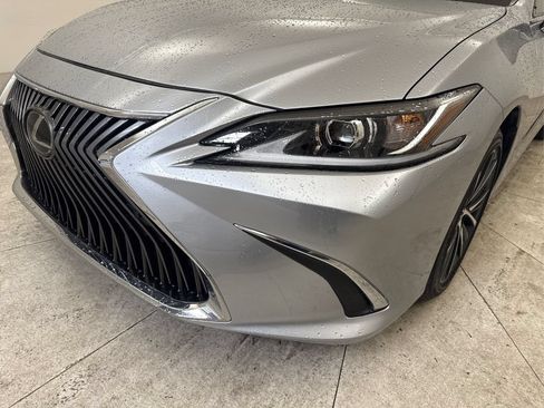 Used 2024 Lexus ES 350 w/ Premium Package FWD image 17
