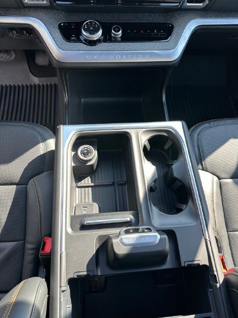 Used 2026 Ford Expedition Tremor AWD/4WD image 18